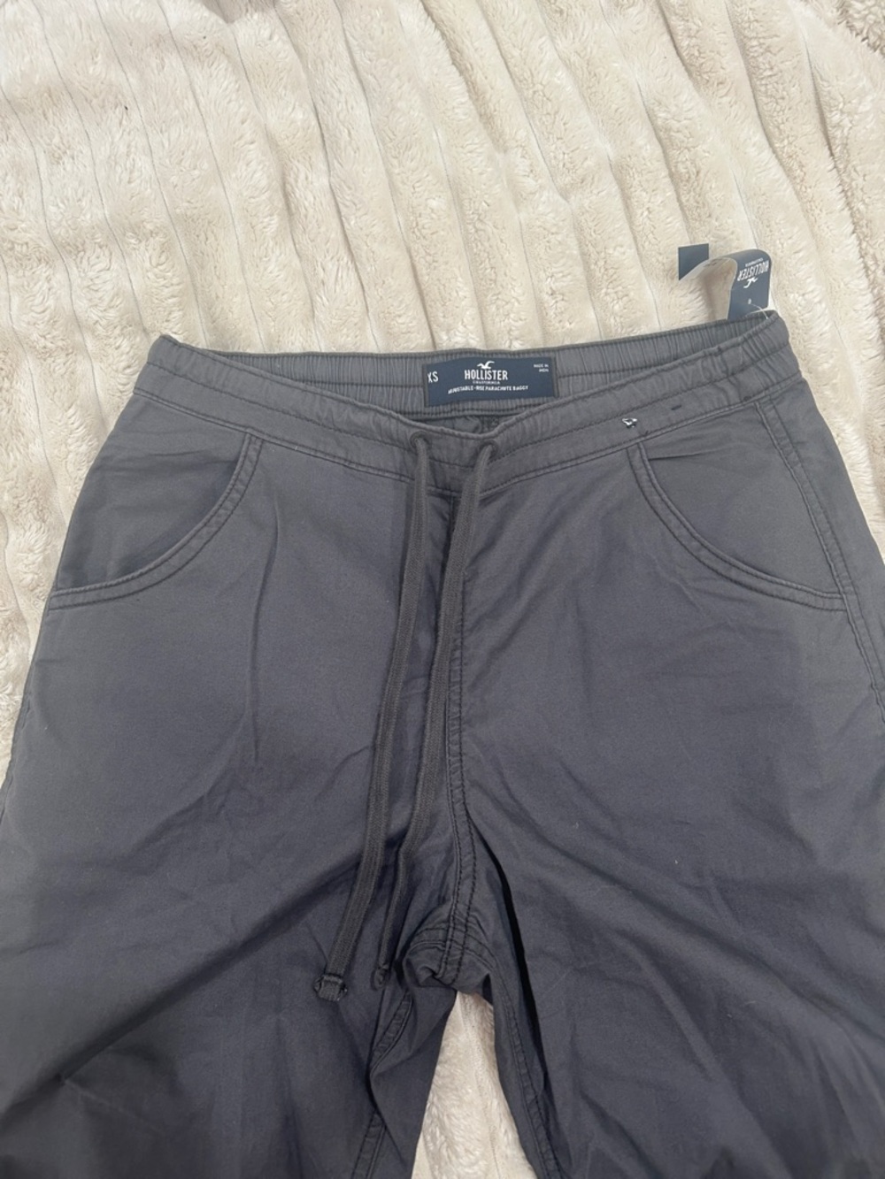 Hollister Adjustable- Rise Parachute Baggy